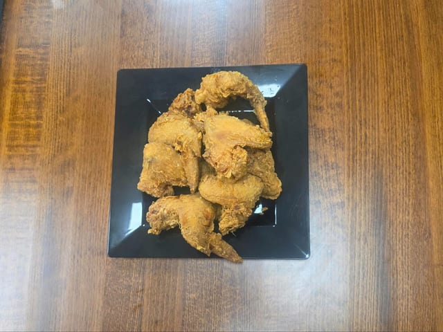 Factory Crispy Whole Wings (8pcs).