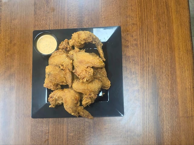 Factory Signature Whole Wings (8pcs).