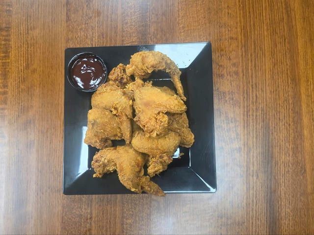 Smokehouse Whole Wings (8pcs).