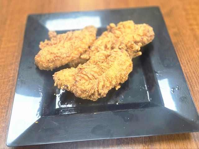 Chicken Tenders (3pcs).