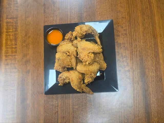 Buffalo Heat Whole Wings (8pcs).